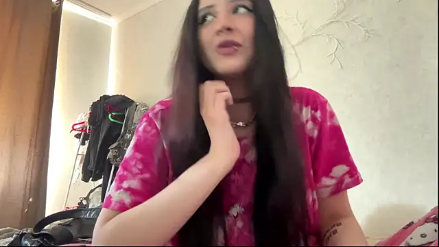 Snapshot of LouisePavlides chatting on 24, 5, 2026 LouisePavlides online show from 24, 5, 2026