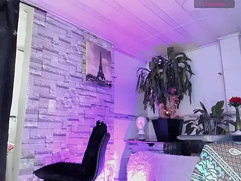 Snapshot of BeautyCatalella1 chatting on 7, 5, 2026 BeautyCatalella1 online show from 7, 5, 2026