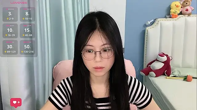 Snapshot of Luna-666 chatting on 8, 6, 2026 Luna-666 online show from 8, 6, 2026