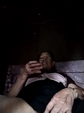 Snapshot of mouth22 chatting on 4, 5, 2026 mouth22 online show from 4, 5, 2026
