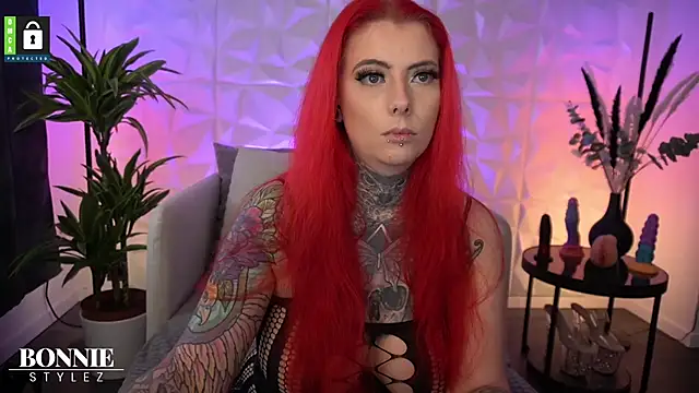 BonnieStylez online show from 28, 2, 2025