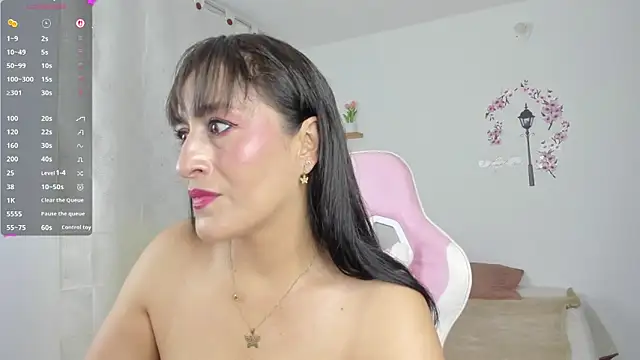 Snapshot of dina_ellis1 chatting on 21, 5, 2026 dina ellis1 online show from 21, 5, 2026