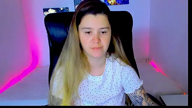 Snapshot of Natali_Secret chatting on 18, 6, 2026 Natali Secret online show from 18, 6, 2026