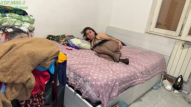 LolaH97 online show from 26, 4, 2026