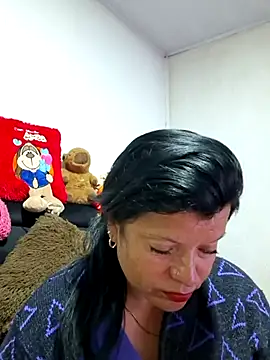 Snapshot of Samantha_Kieran chatting on 4, 6, 2026 Samantha Kieran online show from 4, 6, 2026