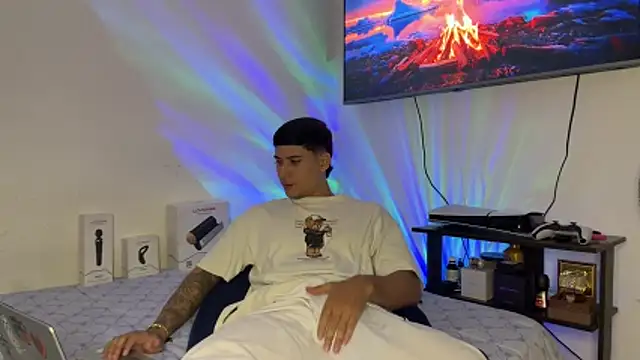Snapshot of SexxxySquirterStev777 chatting on 2, 5, 2026 SexxxySquirterStev777 online show from 2, 5, 2026
