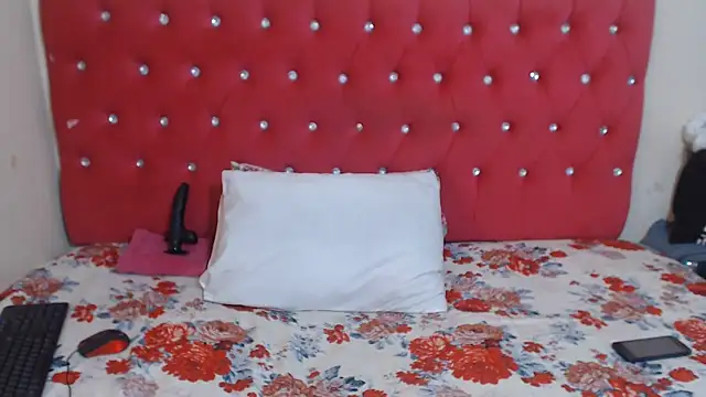 QueensBettyX96 online show from 16, 6, 2026