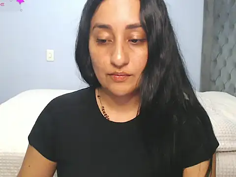 Snapshot of erotic_lov chatting on 4, 7, 2026 erotic lov online show from 4, 7, 2026