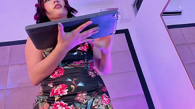 HikariBloom online show from 14, 5, 2026