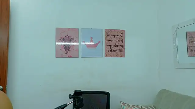 Snapshot of Zoe_rousse01 chatting on 16, 5, 2026 Zoe rousse01 online show from 16, 5, 2026