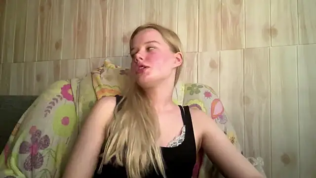 Snapshot of Malinwitch chatting on 9, 7, 2026 Malinwitch online show from 9, 7, 2026