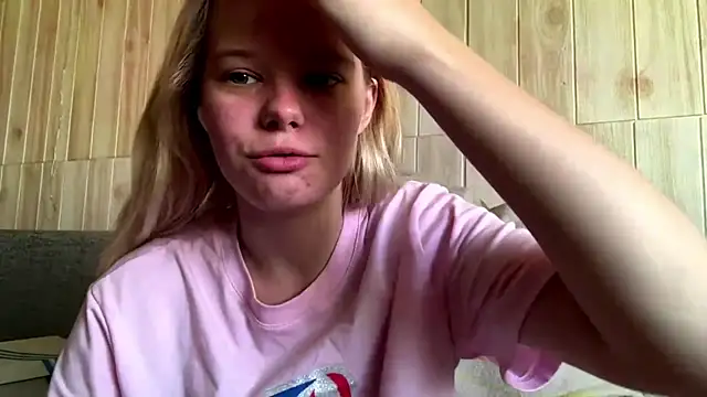 Snapshot of Malinwitch chatting on 23, 7, 2026 Malinwitch online show from 23, 7, 2026