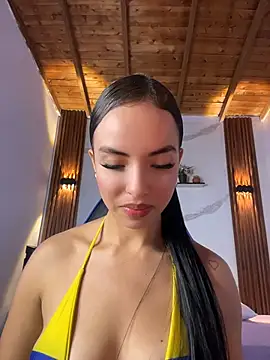 Snapshot of catalina_lafer chatting on 17, 6, 2026 catalina lafer online show from 17, 6, 2026