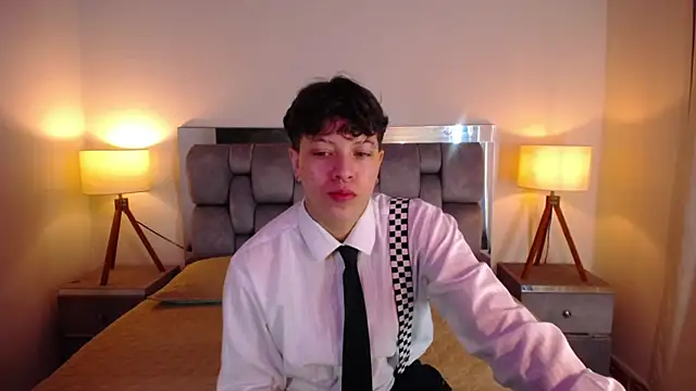 Asher addamss  online show from 16, 6, 2026