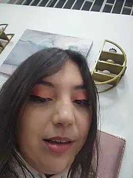 RoxanneDiaz online show from 11, 6, 2026