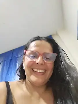 Snapshot of Bella_Morena27 chatting on 5, 5, 2026 Bella Morena27 online show from 5, 5, 2026