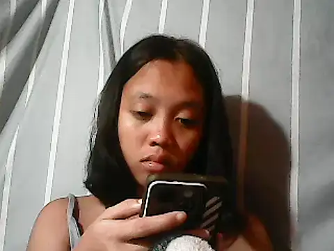 Yours AsianPinayGirl18 online show from 4, 6, 2026