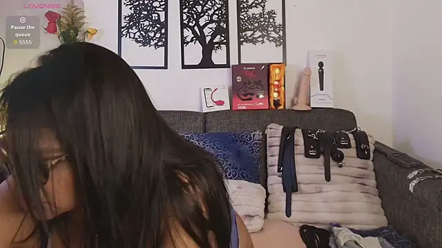 Angelabrowm online show from 11, 5, 2026