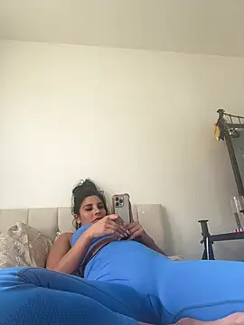 Miss juicybabes online show from 4, 7, 2026