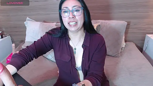 Snapshot of FranciscaVera chatting on 3, 7, 2026 FranciscaVera online show from 3, 7, 2026