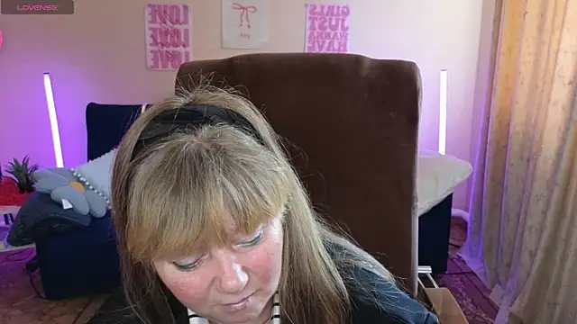 Melania Cook online show from 16, 5, 2026