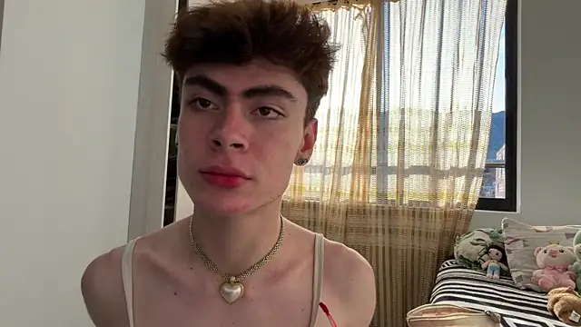 Snapshot of _peachyboy chatting on 12, 6, 2026 peachyboy online show from 12, 6, 2026