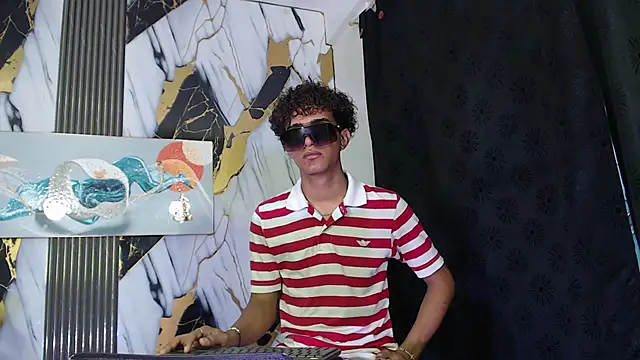 Snapshot of GOLDEN_2026 chatting on 12, 6, 2026 GOLDEN 2026 online show from 12, 6, 2026