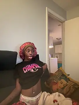 petite niya online show from 14, 5, 2026