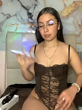 Snapshot of Julieth_ec chatting on 12, 6, 2026 Julieth ec online show from 12, 6, 2026