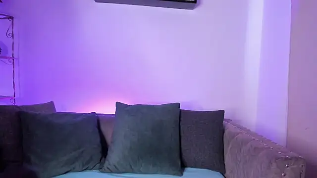 AnnyRosse 699 online show from 6, 6, 2026