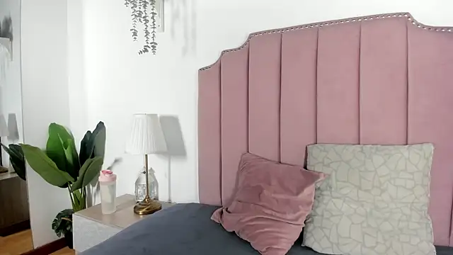 Snapshot of Littlejade_dh chatting on 23, 6, 2026 Littlejade dh online show from 23, 6, 2026