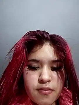 LunaClarens online show from 4, 6, 2026