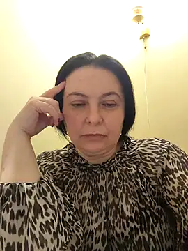 EmmaEmmy40 online show from 2, 5, 2026
