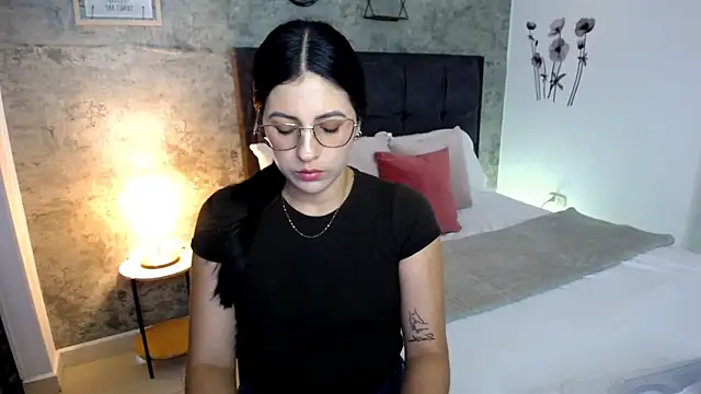 Snapshot of isa_cruzx chatting on 15, 5, 2026 isa cruzx online show from 15, 5, 2026