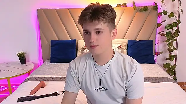 Snapshot of Miless_Cooper chatting on 11, 7, 2026 Miless Cooper online show from 11, 7, 2026