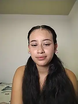 Snapshot of L0lita_Emi12 chatting on 10, 6, 2026 L0lita Emi12 online show from 10, 6, 2026
