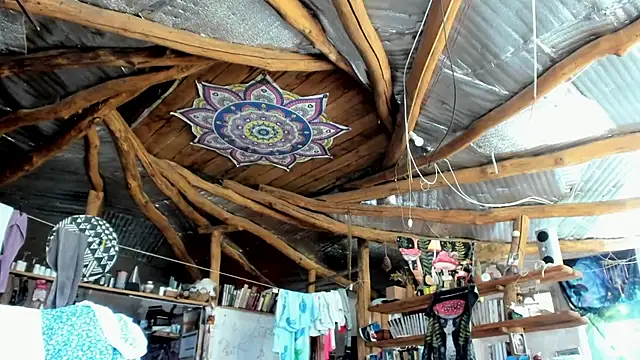 Snapshot of wildforestmuse_ chatting on 19, 7, 2026 wildforestmuse online show from 19, 7, 2026