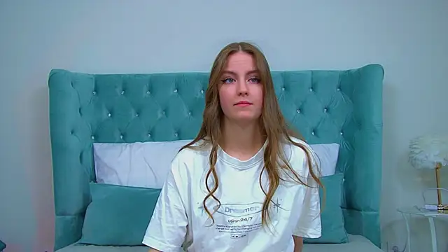 Snapshot of SofiaSarvains chatting on 26, 6, 2026 SofiaSarvains online show from 26, 6, 2026