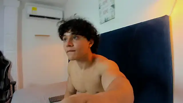 Snapshot of latin_beast4 chatting on 27, 5, 2026 latin beast4 online show from 27, 5, 2026