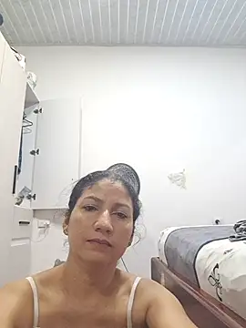 Snapshot of Rosa1079 chatting on 16, 5, 2026 Rosa1079 online show from 16, 5, 2026