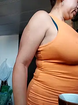 Snapshot of Tumilf chatting on 20, 5, 2026 Tumilf online show from 20, 5, 2026