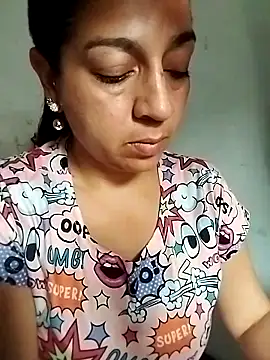 Snapshot of Tumilf chatting on 25, 5, 2026 Tumilf online show from 25, 5, 2026