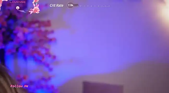 Snapshot of R4-V3N chatting on 8, 1, 2025 R4-V3N online show from 8, 1, 2025