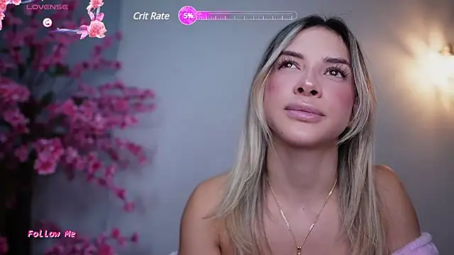 Snapshot of R4-V3N chatting on 13, 1, 2025 R4-V3N online show from 13, 1, 2025