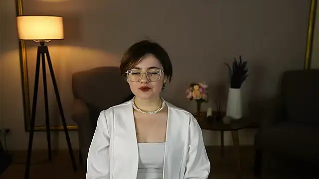 DanutaManero online show from 5, 5, 2026