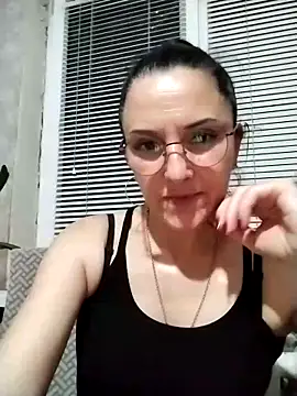 Snapshot of MillaMia45 chatting on 12, 5, 2026 MillaMia45 online show from 12, 5, 2026