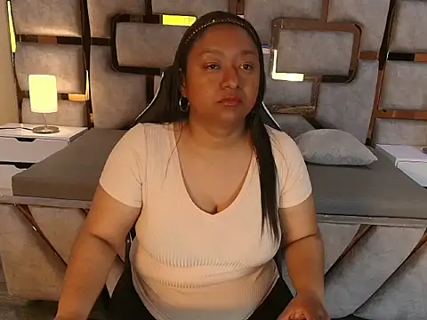 Snapshot of Rachell_Carter chatting on 17, 5, 2026 Rachell Carter online show from 17, 5, 2026