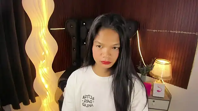 Snapshot of Naya_Hilton chatting on 30, 5, 2026 Naya Hilton online show from 30, 5, 2026