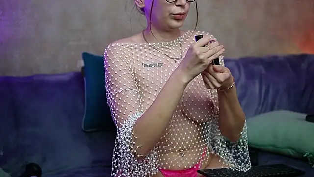 Snapshot of KimJada chatting on 19, 7, 2026 KimJada online show from 19, 7, 2026