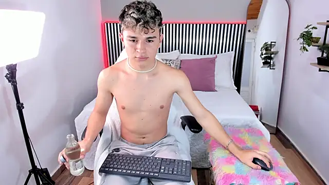 Snapshot of Valerius_Angel chatting on 11, 7, 2026 Valerius Angel online show from 11, 7, 2026